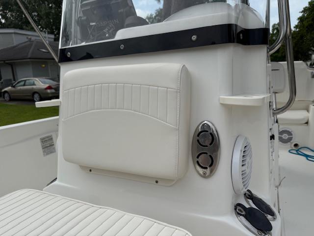 boston whaler fish box Tackle Box Console Cushion for Dauntless 160, 180 and Others