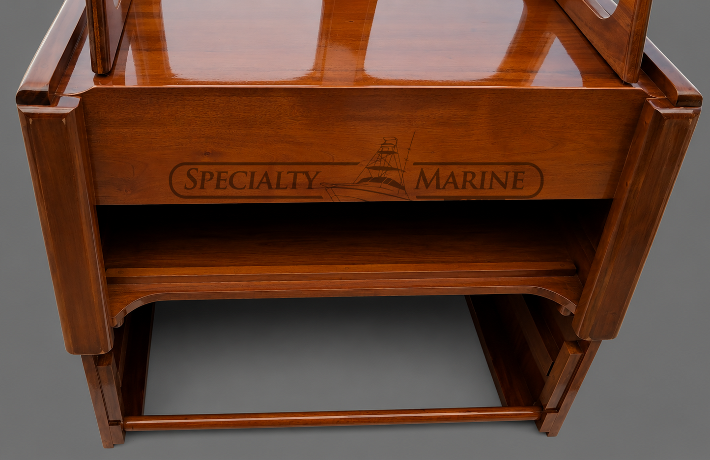 Boston Whaler 16'/17' Nauset, Sakonnet Or Eastport Mahogany Console Complete With Windshield